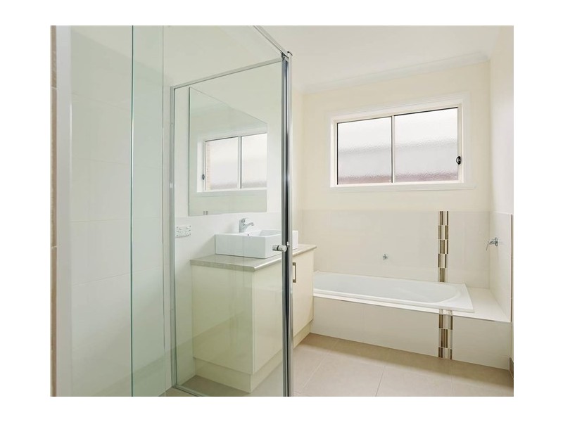 2/57 McClelland Avenue, Lara VIC 3212