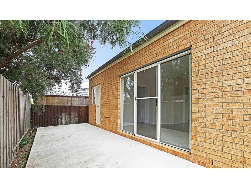 2/57 McClelland Avenue, Lara VIC 3212