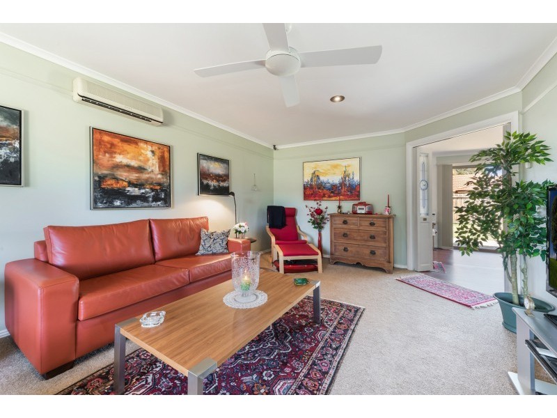 2/5 Henderson Drive, Lara VIC 3212