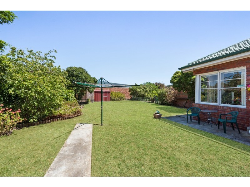 4 Pine Avenue, North Shore VIC 3214