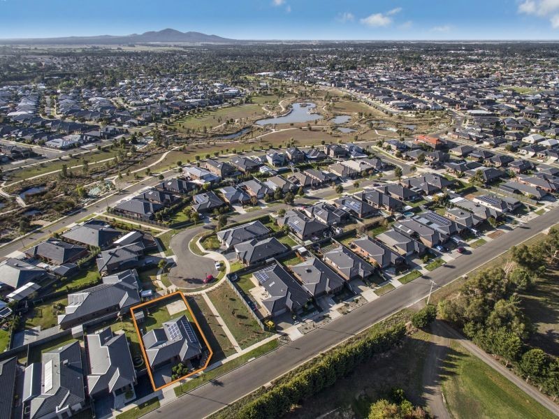 142 Canterbury Road West, Lara VIC 3212