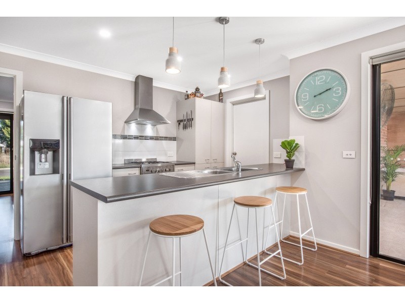 142 Canterbury Road West, Lara VIC 3212