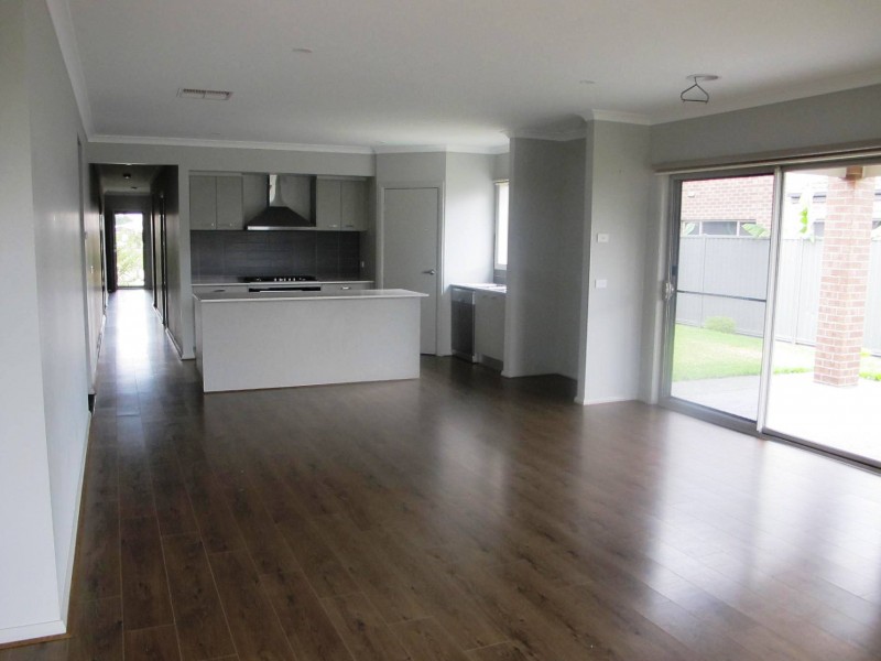 29 Westlakes Boulevard, Lara VIC 3212