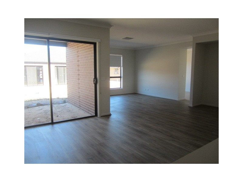 34 Marimba Street, Lara VIC 3212