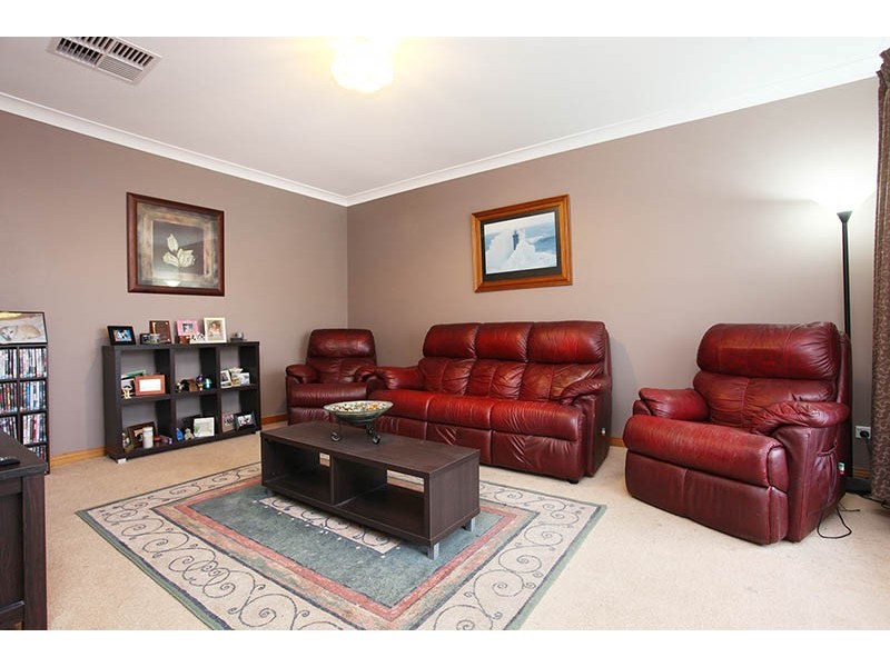 56 Blackbird Circut, Lara VIC 3212