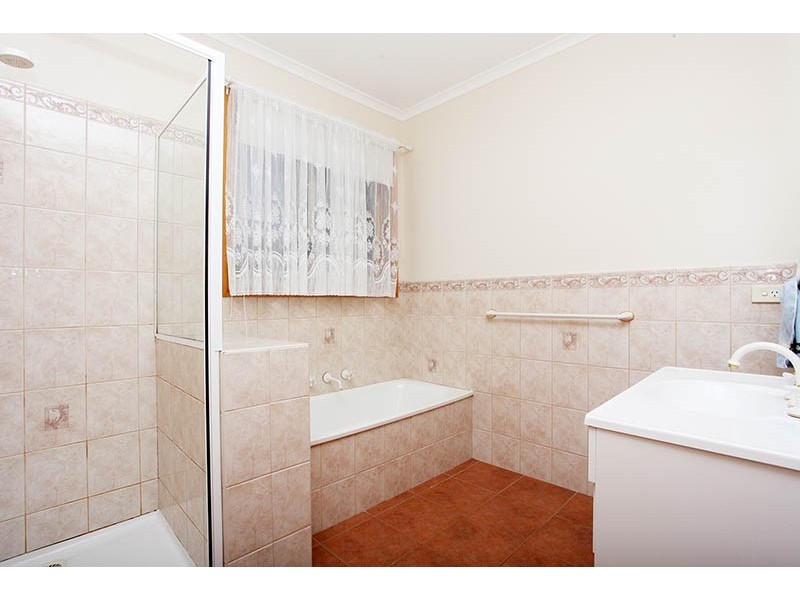 56 Blackbird Circut, Lara VIC 3212