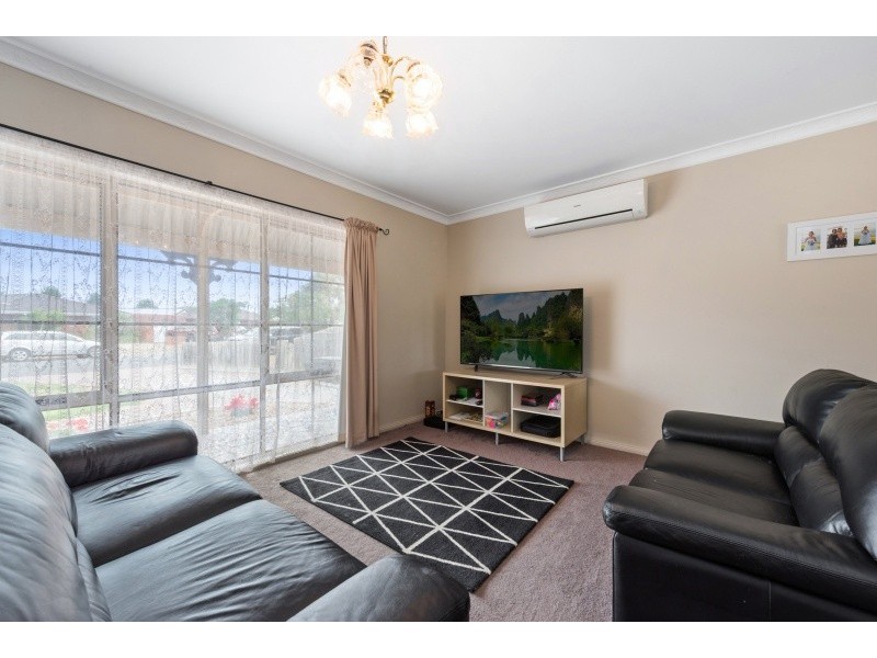 55 Cameron Crescent, Lara VIC 3212