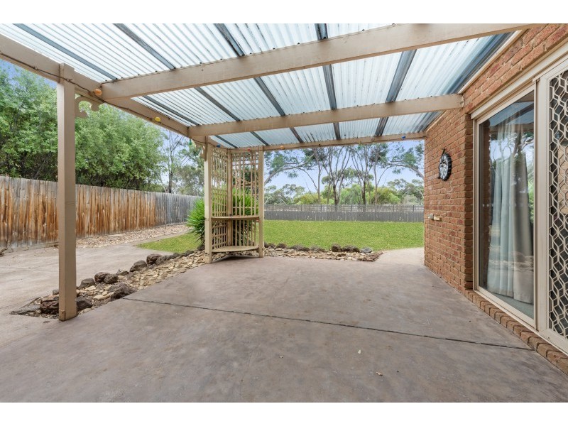 55 Cameron Crescent, Lara VIC 3212