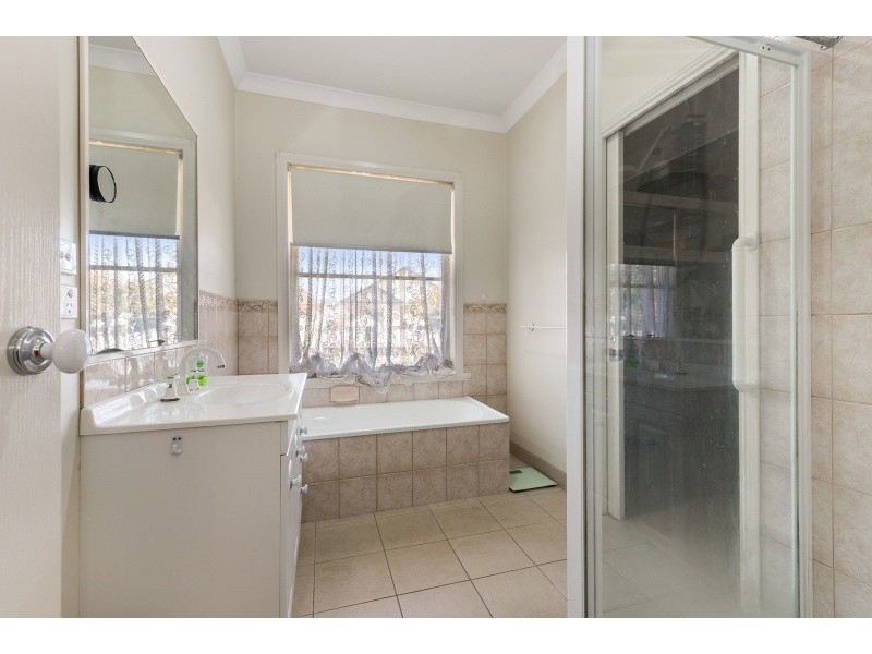 9 Francis Court, Lara VIC 3212