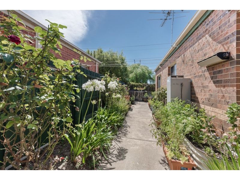 9 Francis Court, Lara VIC 3212