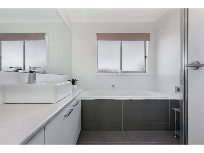 34A Thompson Road, North Geelong VIC 3215