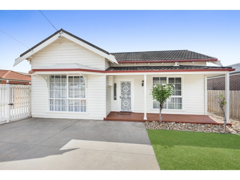 15 Station Lake Road, Lara VIC 3212