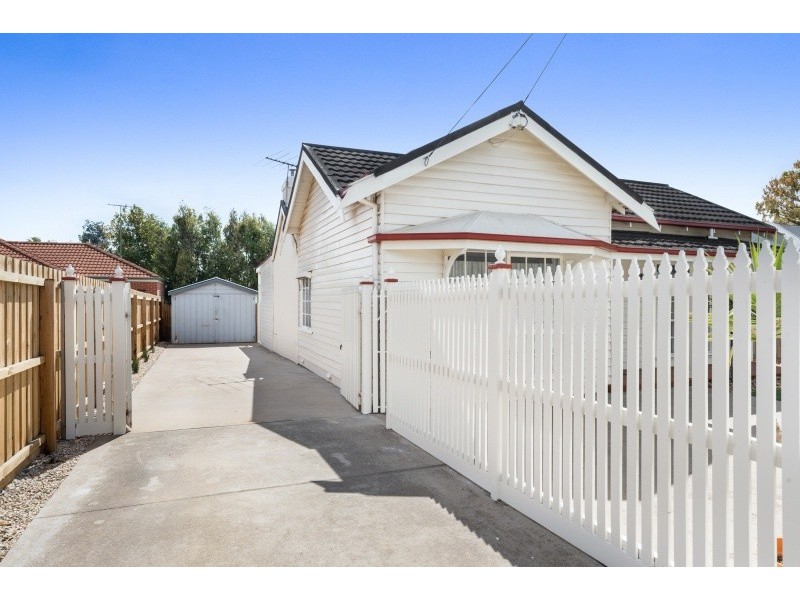 15 Station Lake Road, Lara VIC 3212