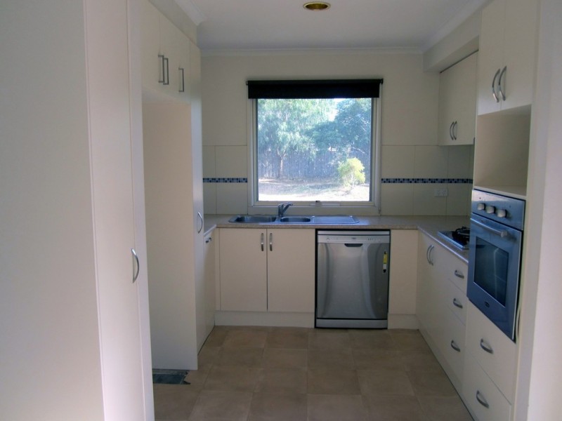 14 Kantara Crescent, Lara VIC 3212