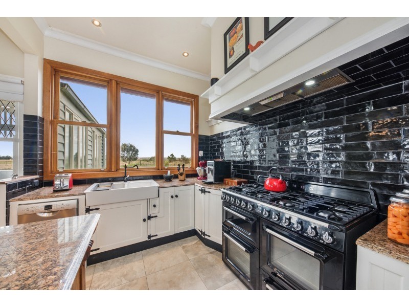 110 Gibbons Road, Lara VIC 3212
