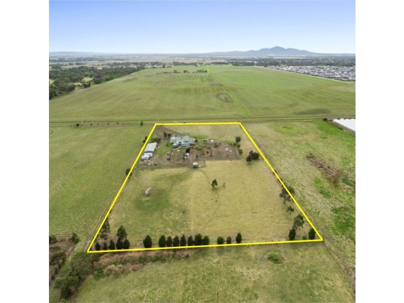 110 Gibbons Road, Lara VIC 3212