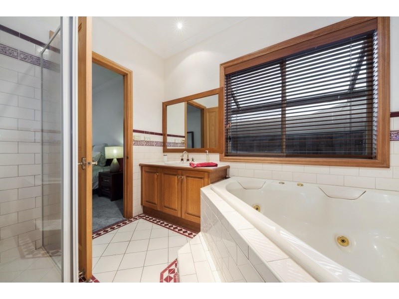 306 Heaths Road, Hoppers Crossing VIC 3029