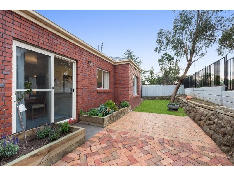 2/28 Ponds Drive, Lara VIC 3212