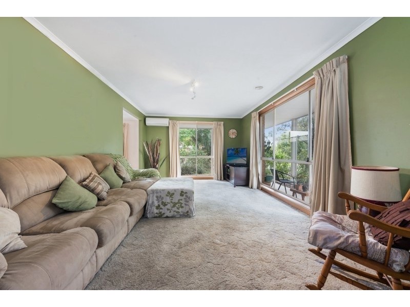 30 Richard Drive, Lara VIC 3212