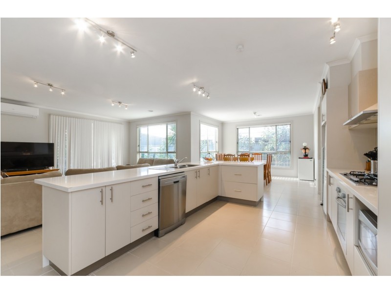 47 Moorhen Drive, Lara VIC 3212