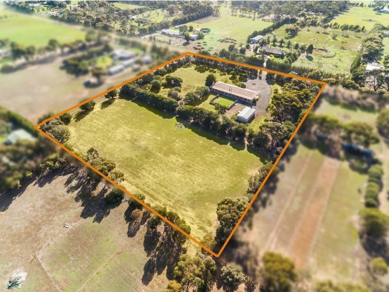 50 Lockyers Road, Lara VIC 3212