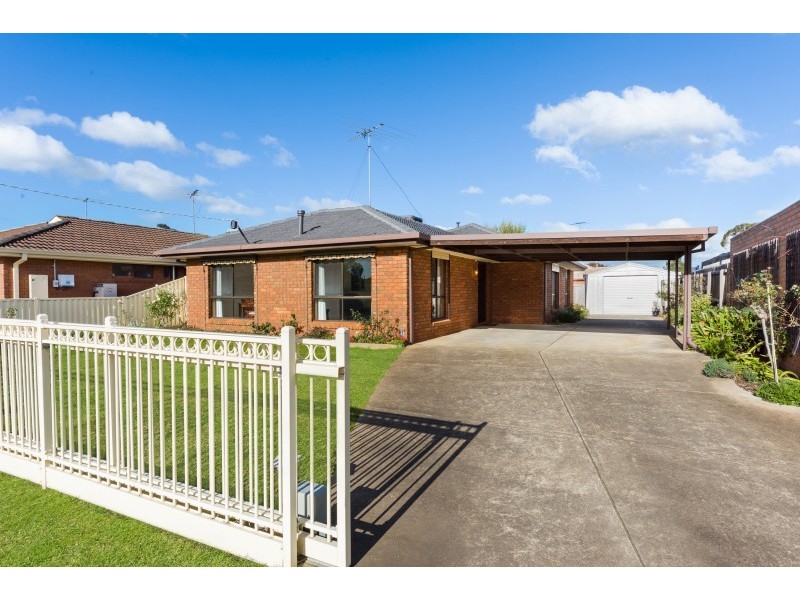 22 Henderson Drive, Lara VIC 3212