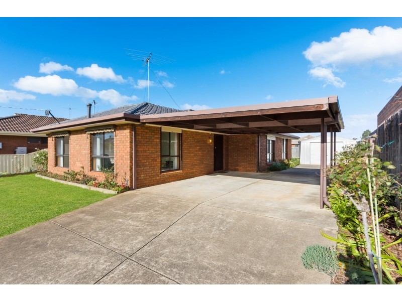 22 Henderson Drive, Lara VIC 3212