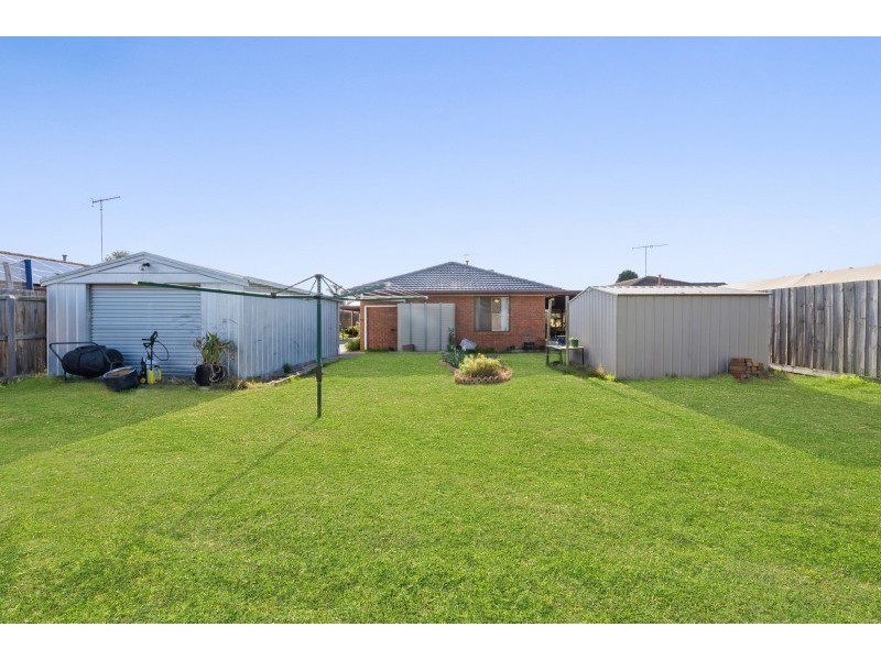 22 Henderson Drive, Lara VIC 3212