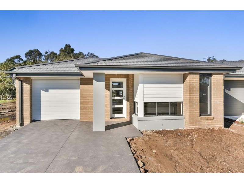 38 Yellow Avenue, Lara VIC 3212