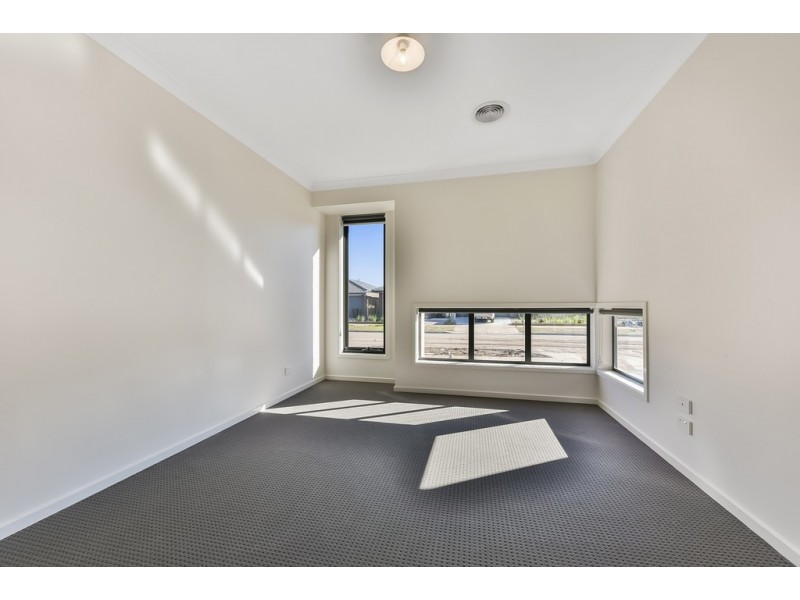 38 Yellow Avenue, Lara VIC 3212