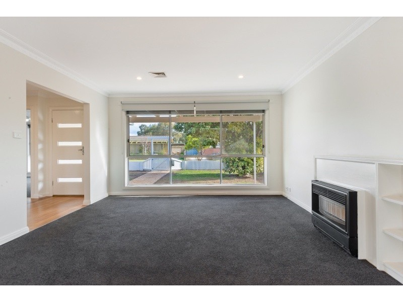 1/4 Melrose Street, Lara VIC 3212