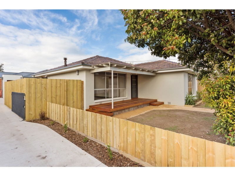 1/4 Melrose Street, Lara VIC 3212