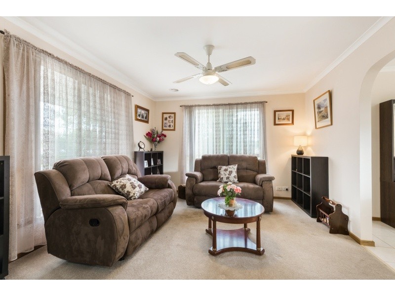 1/1 Richard Drive, Lara VIC 3212