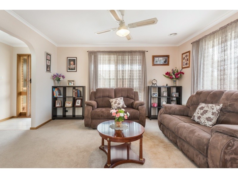 1/1 Richard Drive, Lara VIC 3212