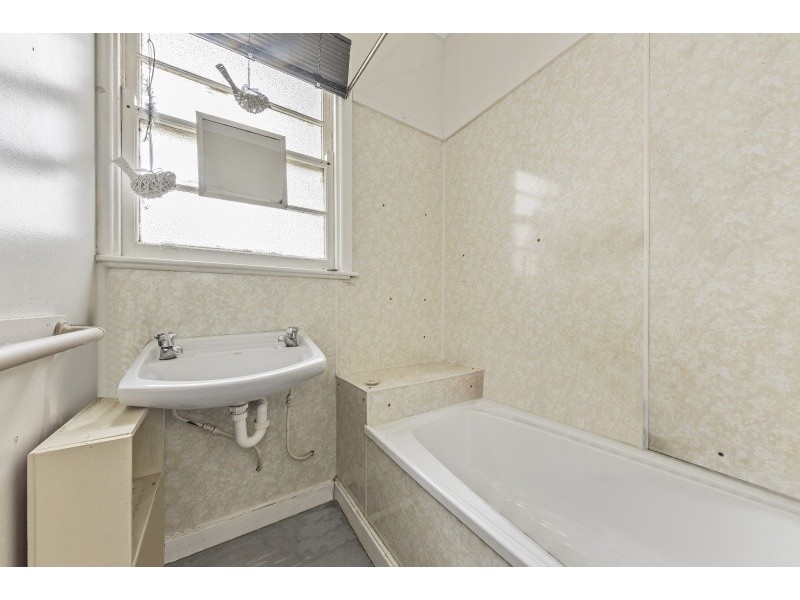 18 Rosella Court, Norlane VIC 3214