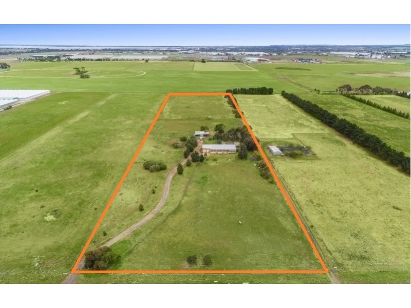 75 Canterbury Road West, Lara VIC 3212