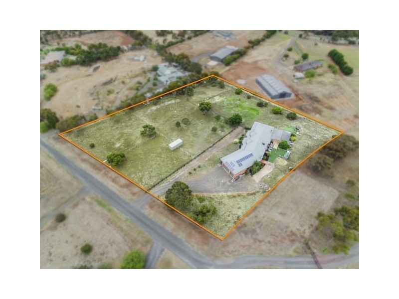 40 McNeill Court, Lara VIC 3212