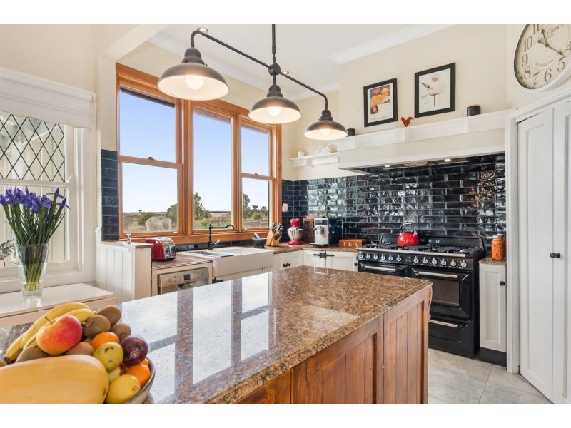 110 Gibbons Road, Lara VIC 3212