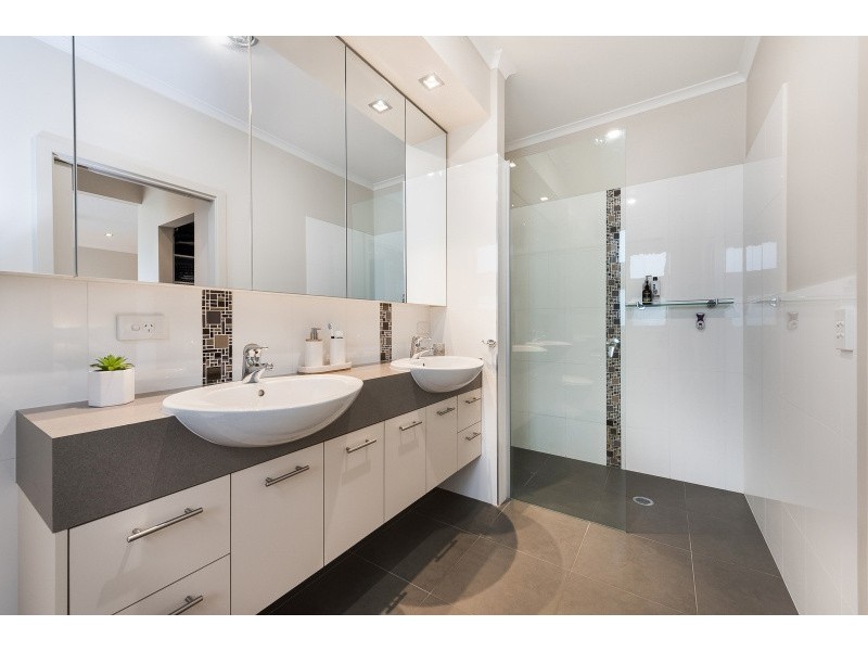 4 Stryder Court, Lara VIC 3212