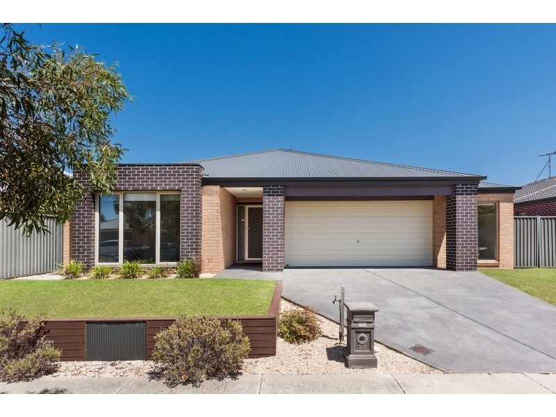 33 Mathieson Place, Lara VIC 3212