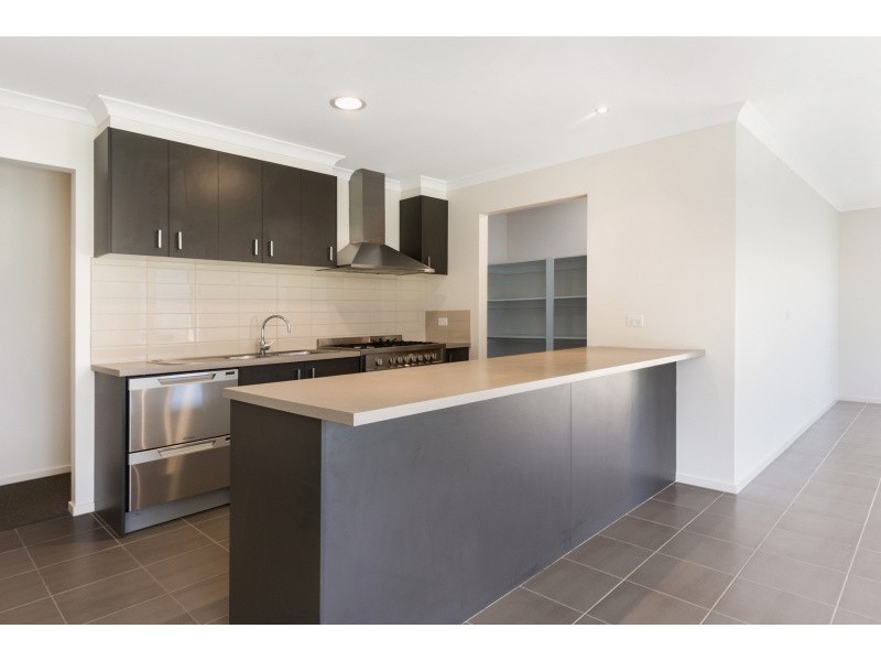 33 Mathieson Place, Lara VIC 3212