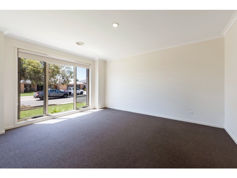 33 Mathieson Place, Lara VIC 3212