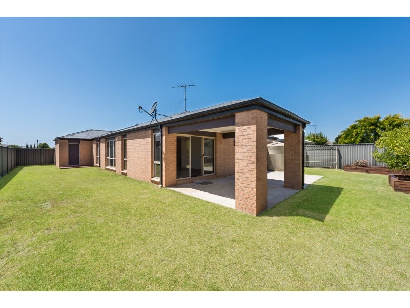 33 Mathieson Place, Lara VIC 3212