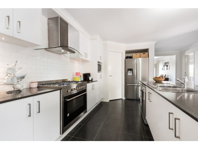 29 Lapwing Drive, Lara VIC 3212