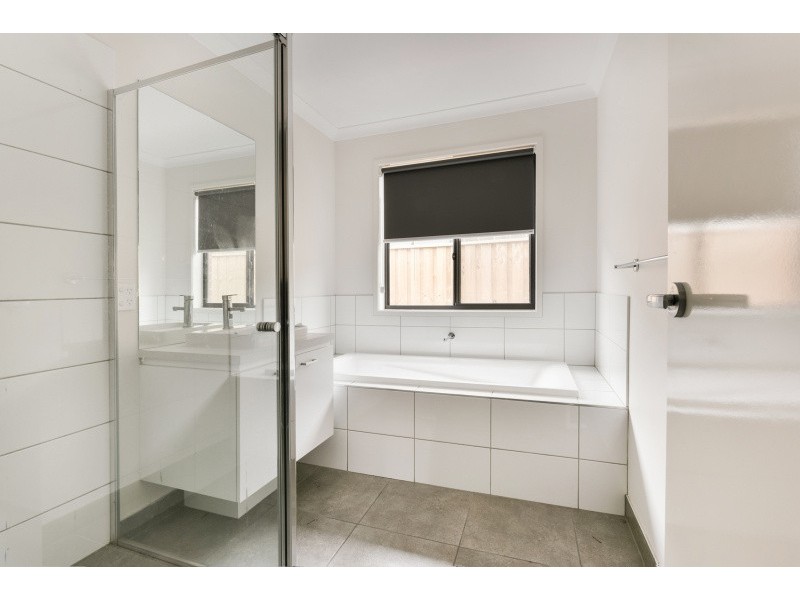 13 Spotted Gum Drive, Lara VIC 3212