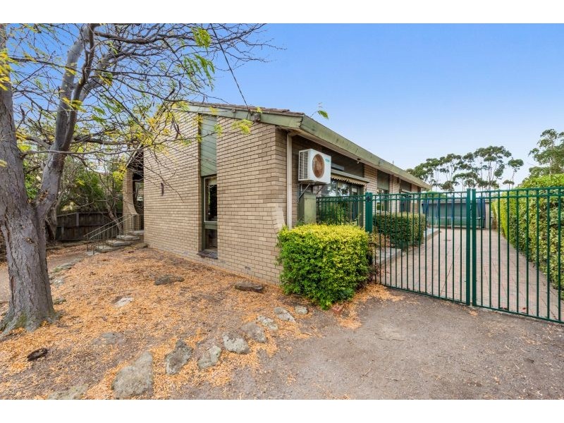 24 Smeaton Close, Lara VIC 3212