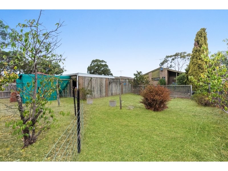 24 Smeaton Close, Lara VIC 3212