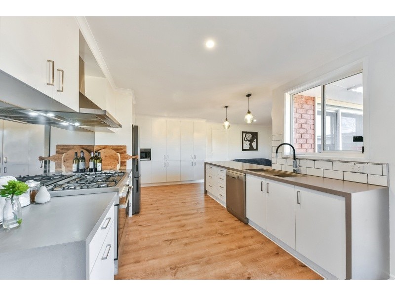 14 Nicholson Crescent, Bell Park VIC 3215