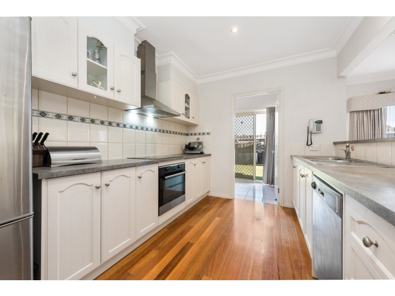 8 Stella Crt, Bell Park VIC 3215