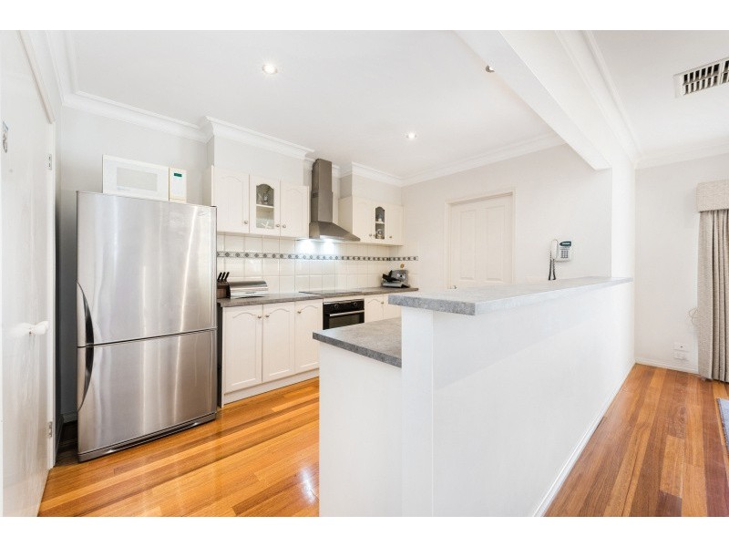 8 Stella Crt, Bell Park VIC 3215